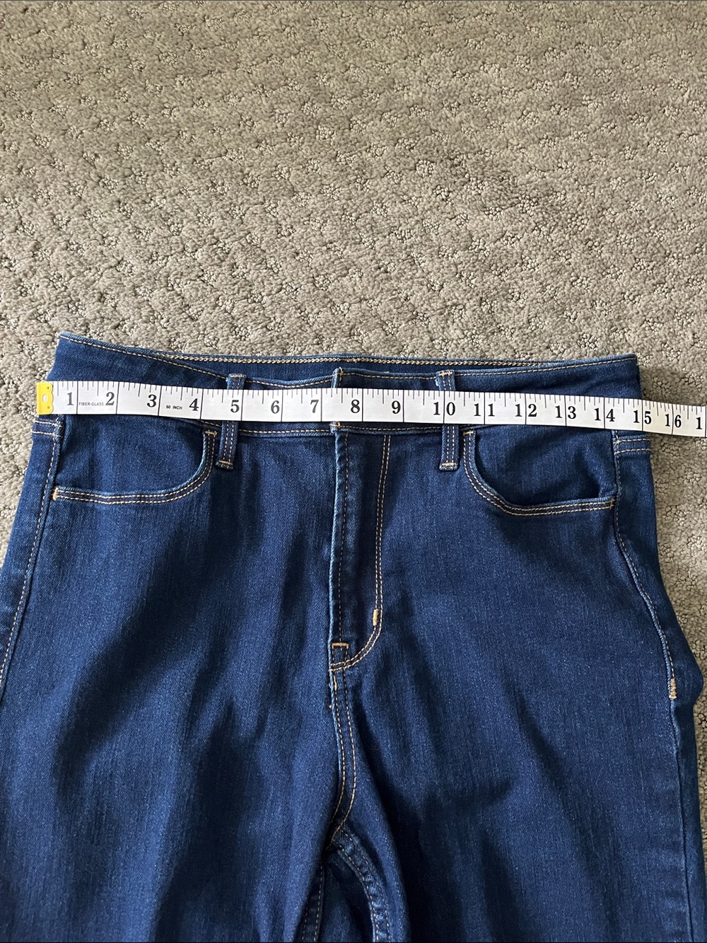 Old Navy High Rise Straight Jeans - Picture 4 of 4